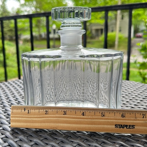 Luigi Bormioli Light and Music Glass Crystal Decanter - Picture 14 of 16